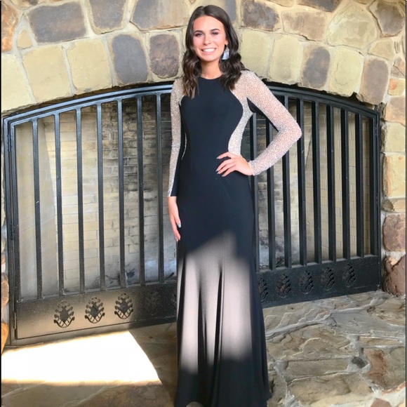 Dresses & Skirts - Prom/event dress